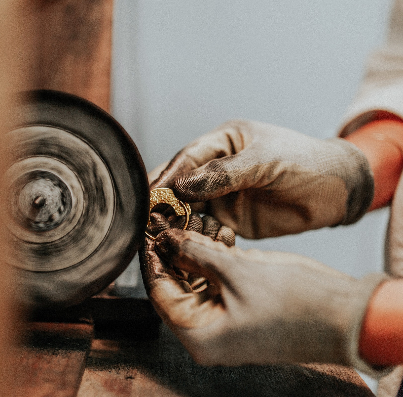 Küçük Şeyler Üretip